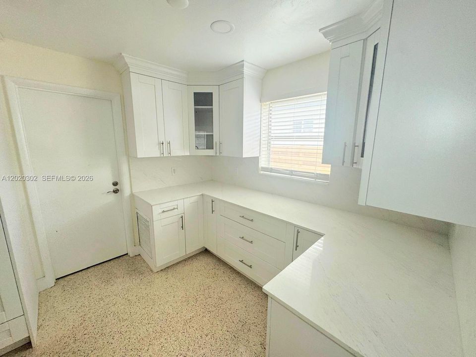 For Rent: $4,200 (3 beds, 2 baths, 2580 Square Feet)
