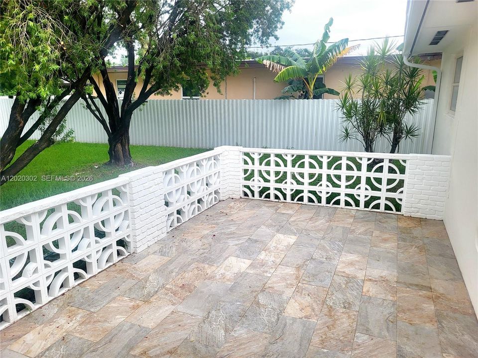 For Rent: $4,200 (3 beds, 2 baths, 2580 Square Feet)