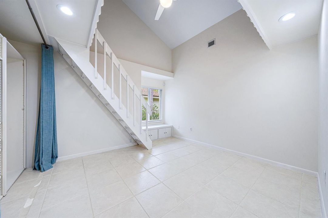 Bedroom with Loft