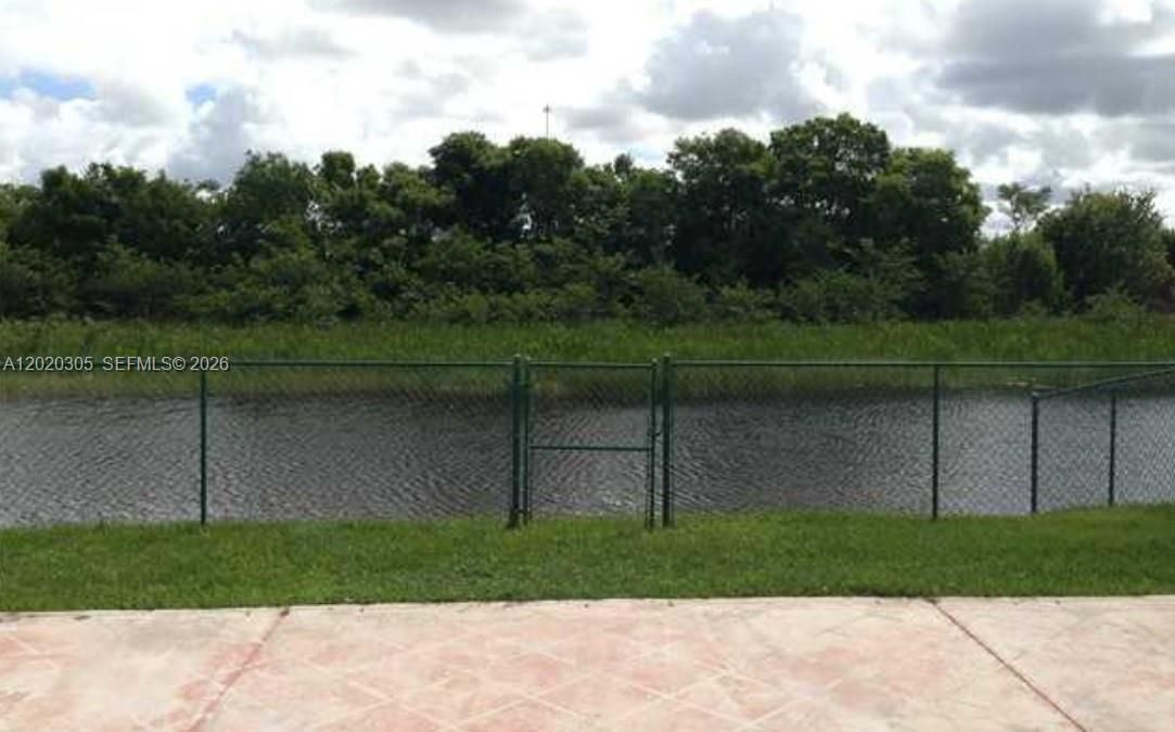 En Renta: $3,800 (3 camas, 2 baños, 1717 Pies cuadrados)