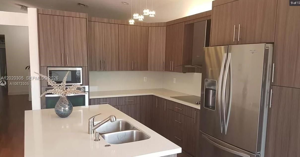 En Renta: $3,800 (3 camas, 2 baños, 1717 Pies cuadrados)