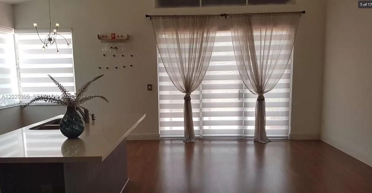 En Renta: $3,800 (3 camas, 2 baños, 1717 Pies cuadrados)