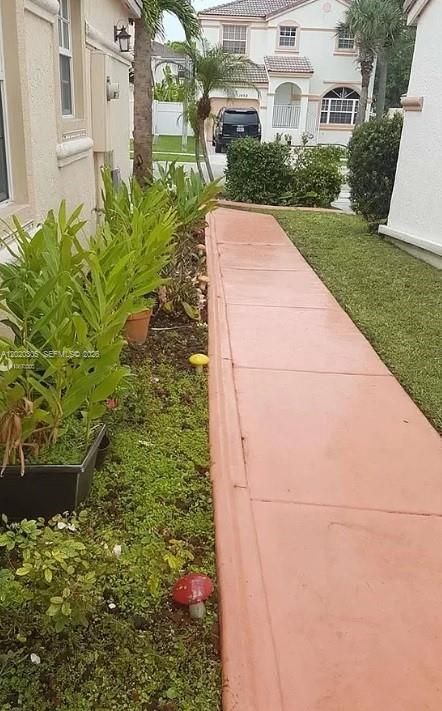 En Renta: $3,800 (3 camas, 2 baños, 1717 Pies cuadrados)
