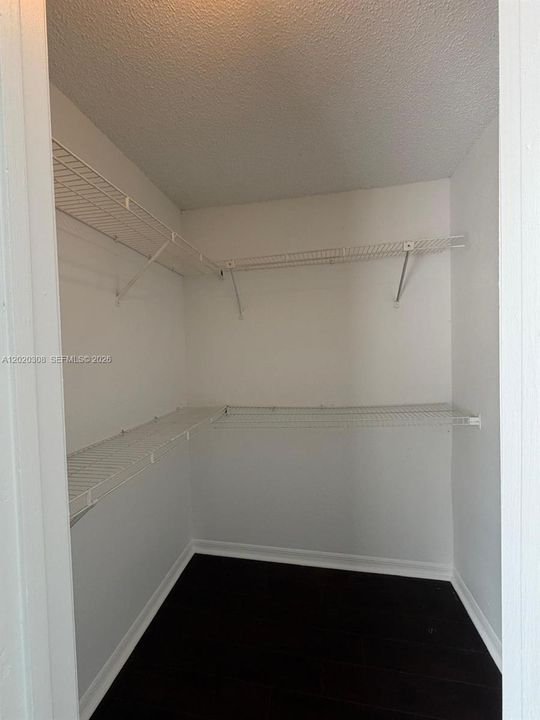 For Rent: $2,300 (2 beds, 2 baths, 1105 Square Feet)