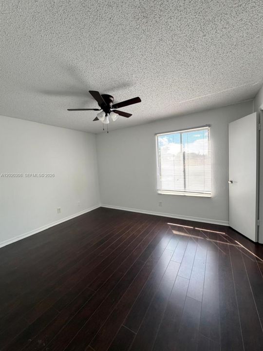 For Rent: $2,300 (2 beds, 2 baths, 1105 Square Feet)