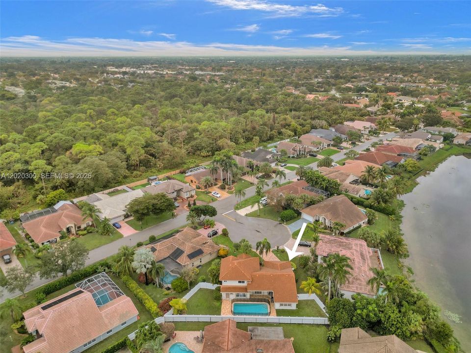 For Sale: $885,000 (4 beds, 3 baths, 2661 Square Feet)