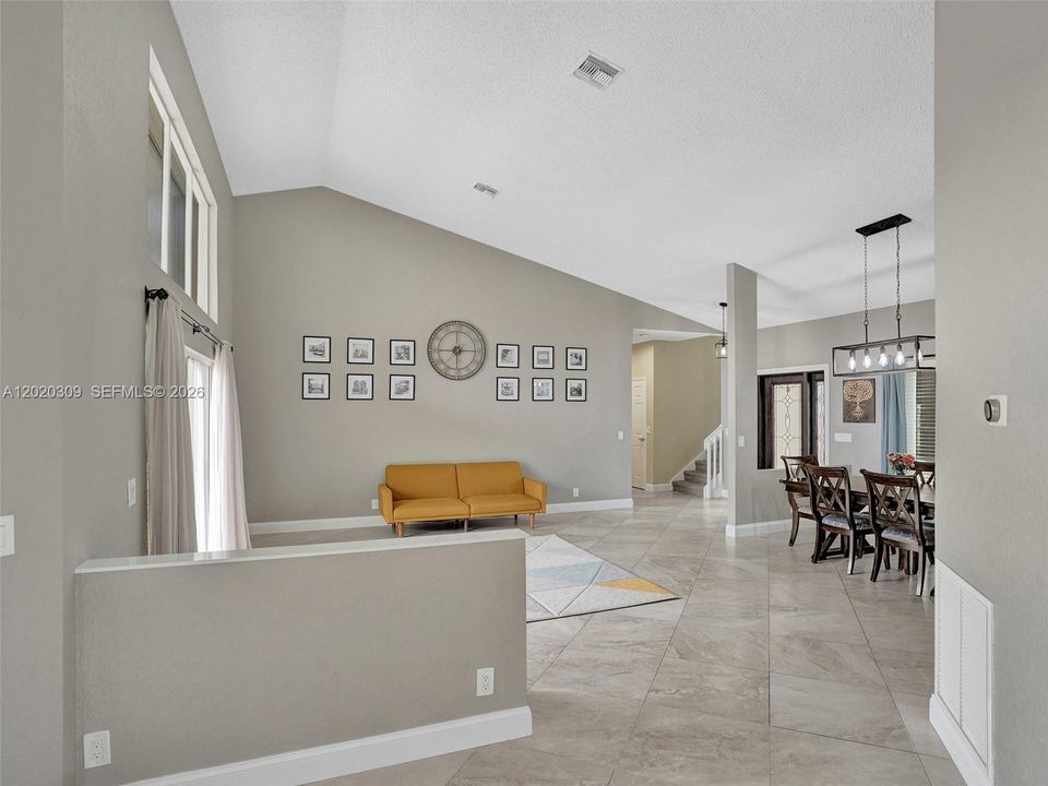 For Sale: $885,000 (4 beds, 3 baths, 2661 Square Feet)