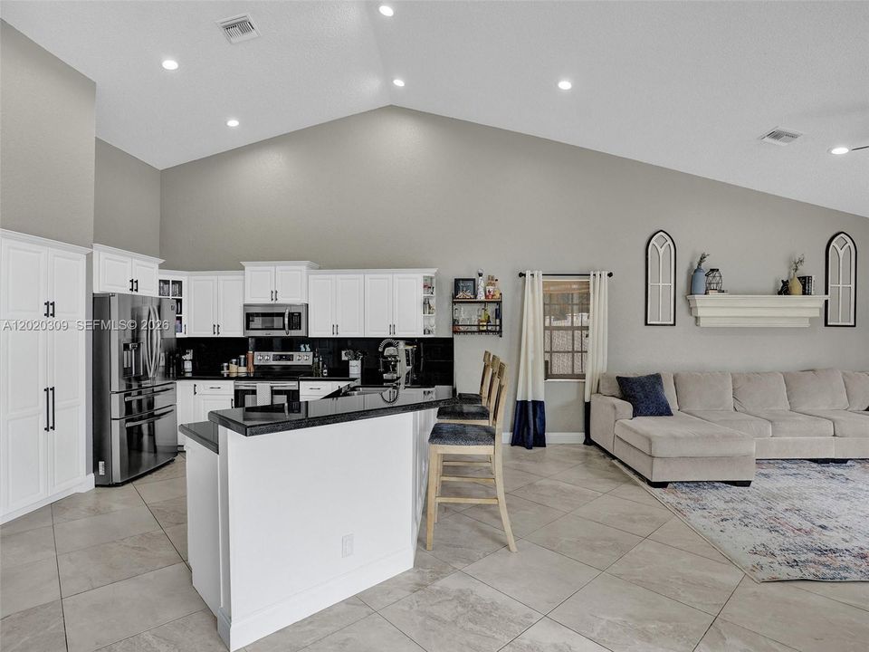 For Sale: $885,000 (4 beds, 3 baths, 2661 Square Feet)