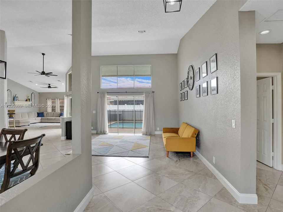 For Sale: $885,000 (4 beds, 3 baths, 2661 Square Feet)