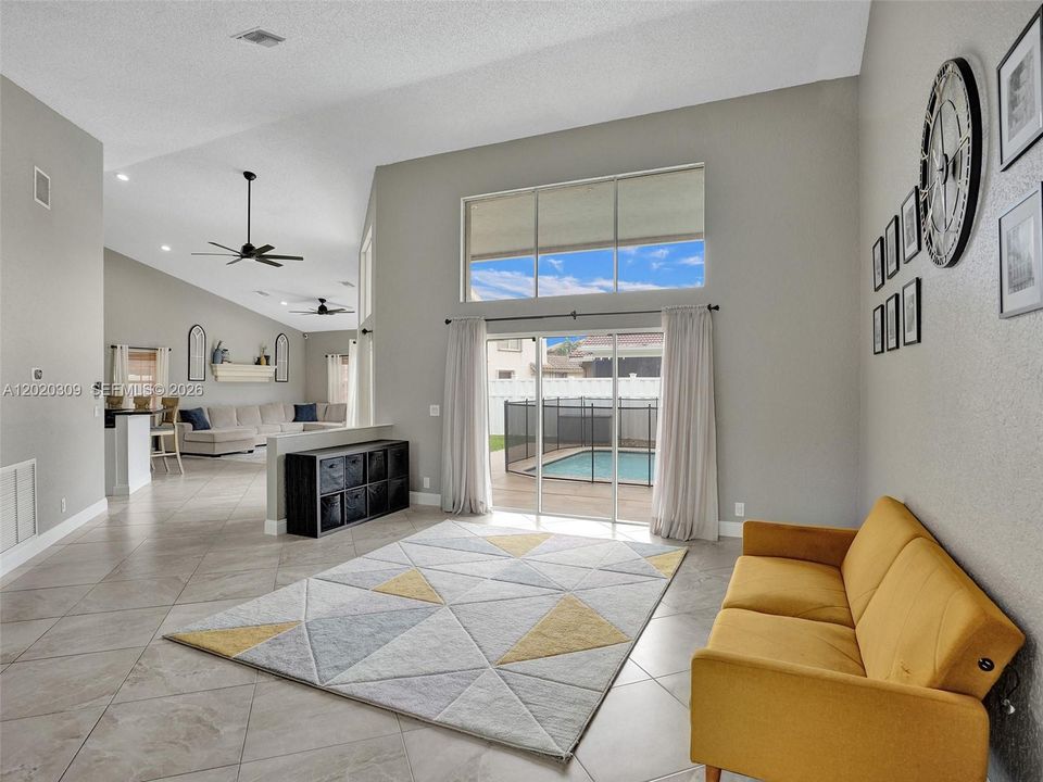 For Sale: $885,000 (4 beds, 3 baths, 2661 Square Feet)