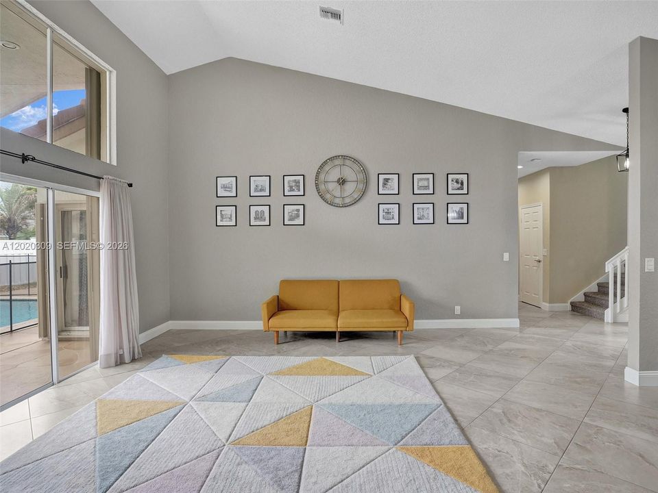 For Sale: $885,000 (4 beds, 3 baths, 2661 Square Feet)