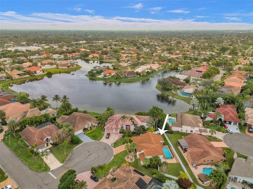 For Sale: $885,000 (4 beds, 3 baths, 2661 Square Feet)