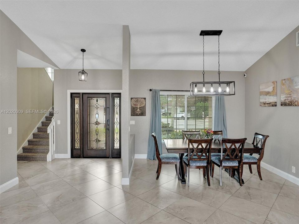 For Sale: $885,000 (4 beds, 3 baths, 2661 Square Feet)