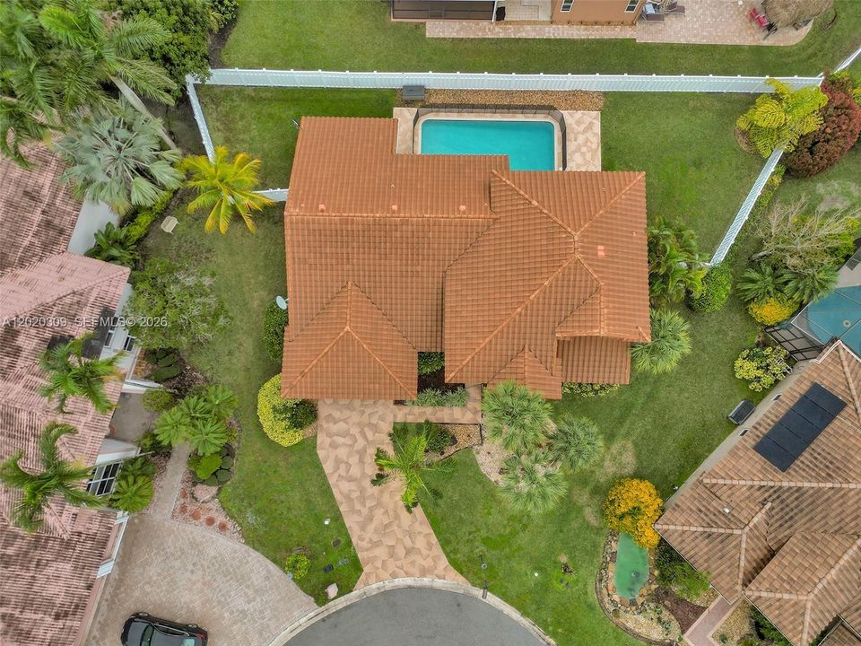 For Sale: $885,000 (4 beds, 3 baths, 2661 Square Feet)