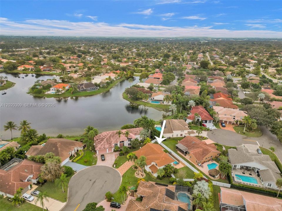 For Sale: $885,000 (4 beds, 3 baths, 2661 Square Feet)