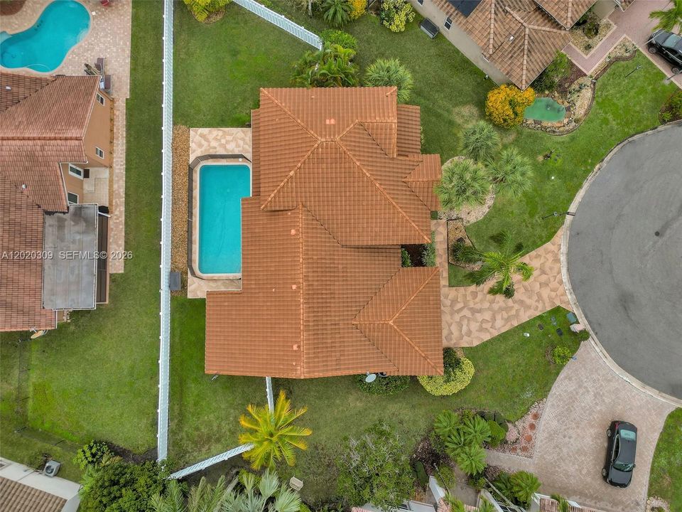 For Sale: $885,000 (4 beds, 3 baths, 2661 Square Feet)