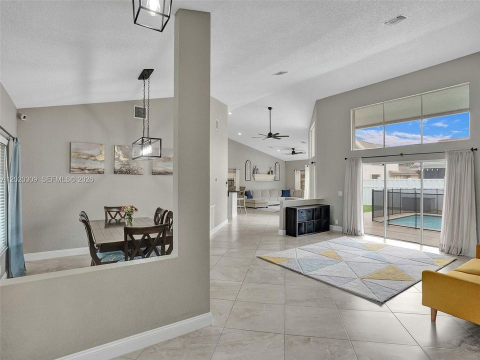 For Sale: $885,000 (4 beds, 3 baths, 2661 Square Feet)