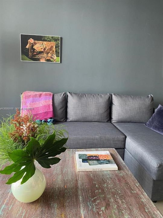 Activo con contrato: $352,000 (1 camas, 1 baños, 706 Pies cuadrados)