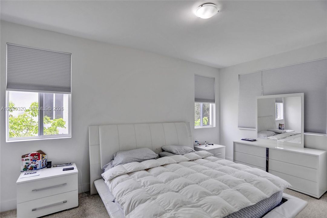 В аренду: $4,950 (4 спален, 3 ванн, 2043 Квадратных фут)