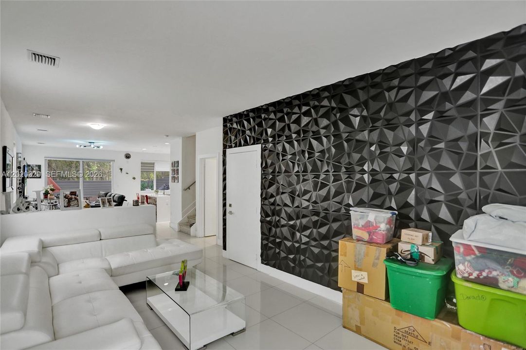Look at this gorgeous accent wall!