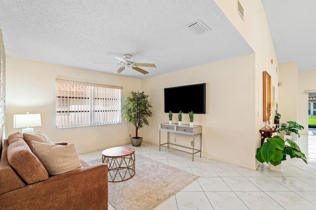 006-6123WaldwickCircle-DelrayBeach-FL-33