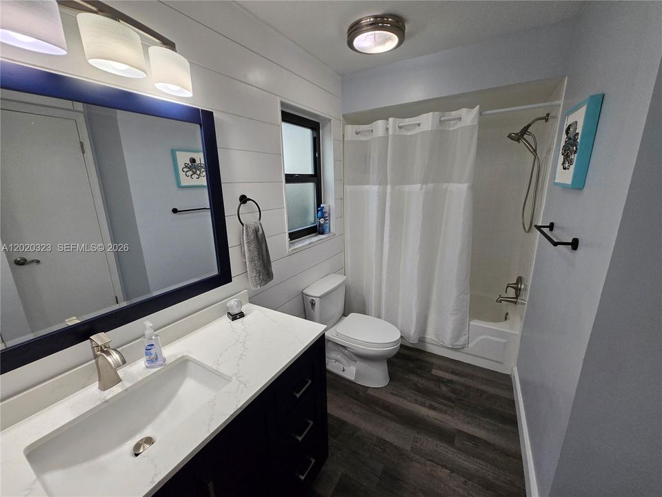 Activo con contrato: $397,500 (2 camas, 2 baños, 1516 Pies cuadrados)