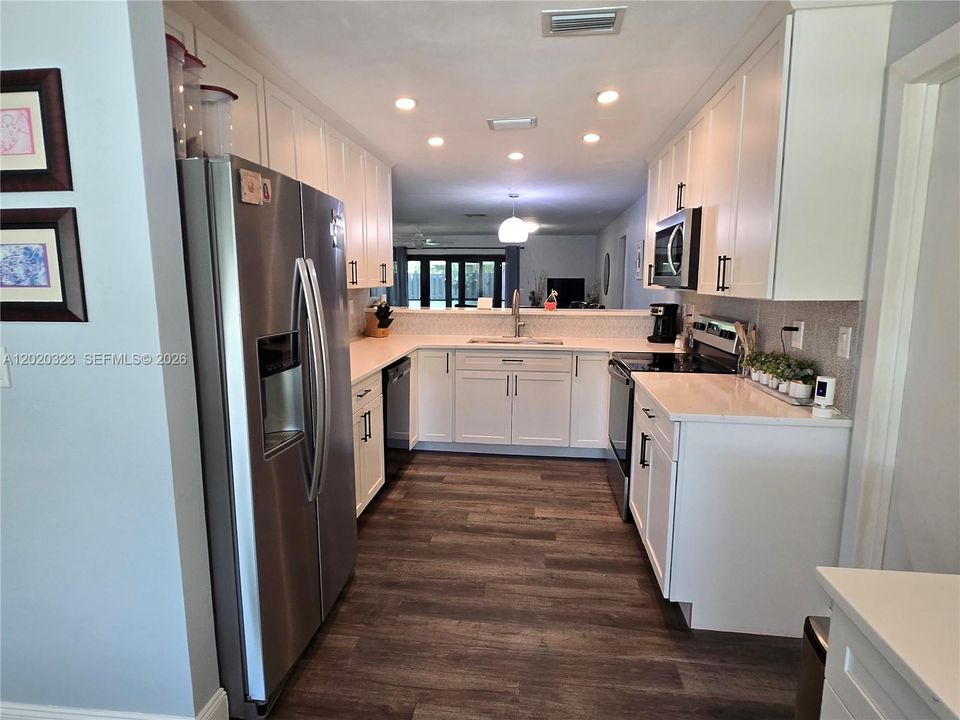 Activo con contrato: $397,500 (2 camas, 2 baños, 1516 Pies cuadrados)