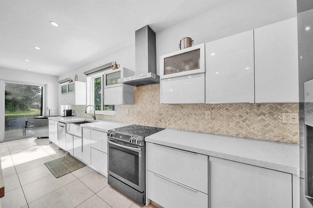 10 Kitchen (3)