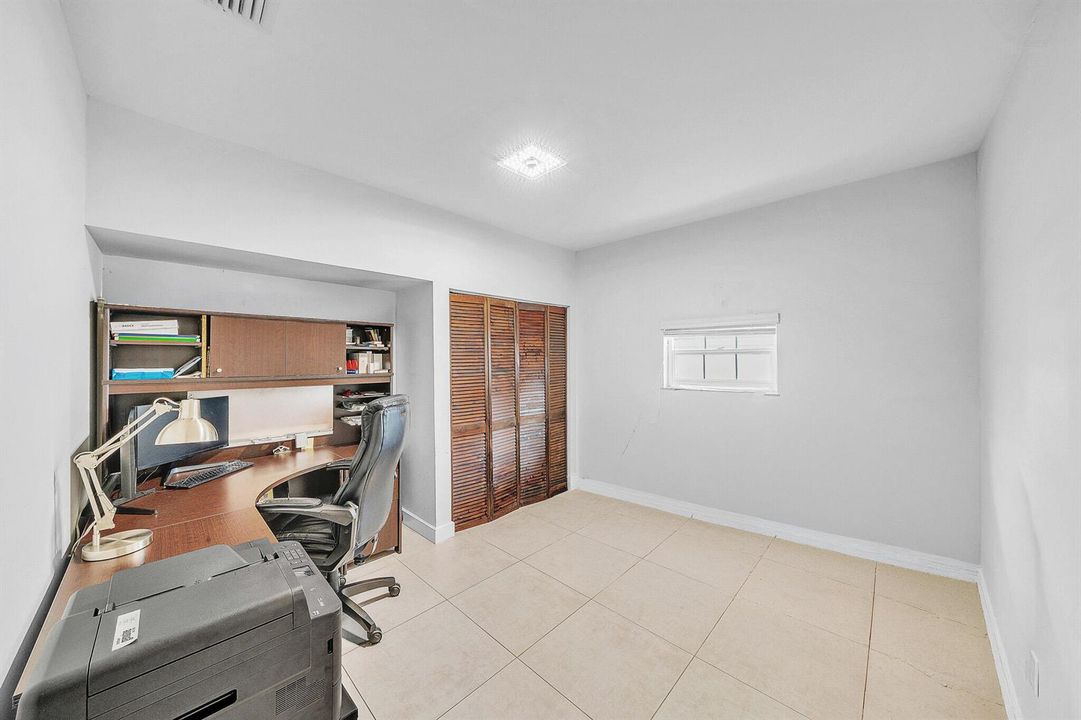 18 Guest Bedroom C (1)