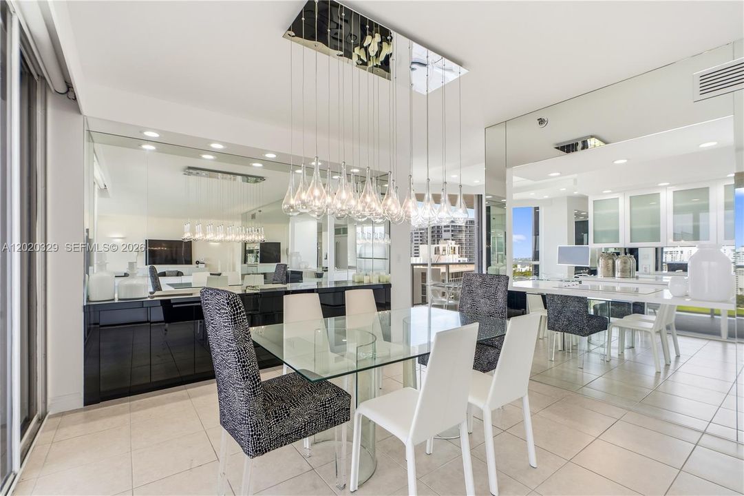 For Sale: $895,000 (2 beds, 2 baths, 1800 Square Feet)