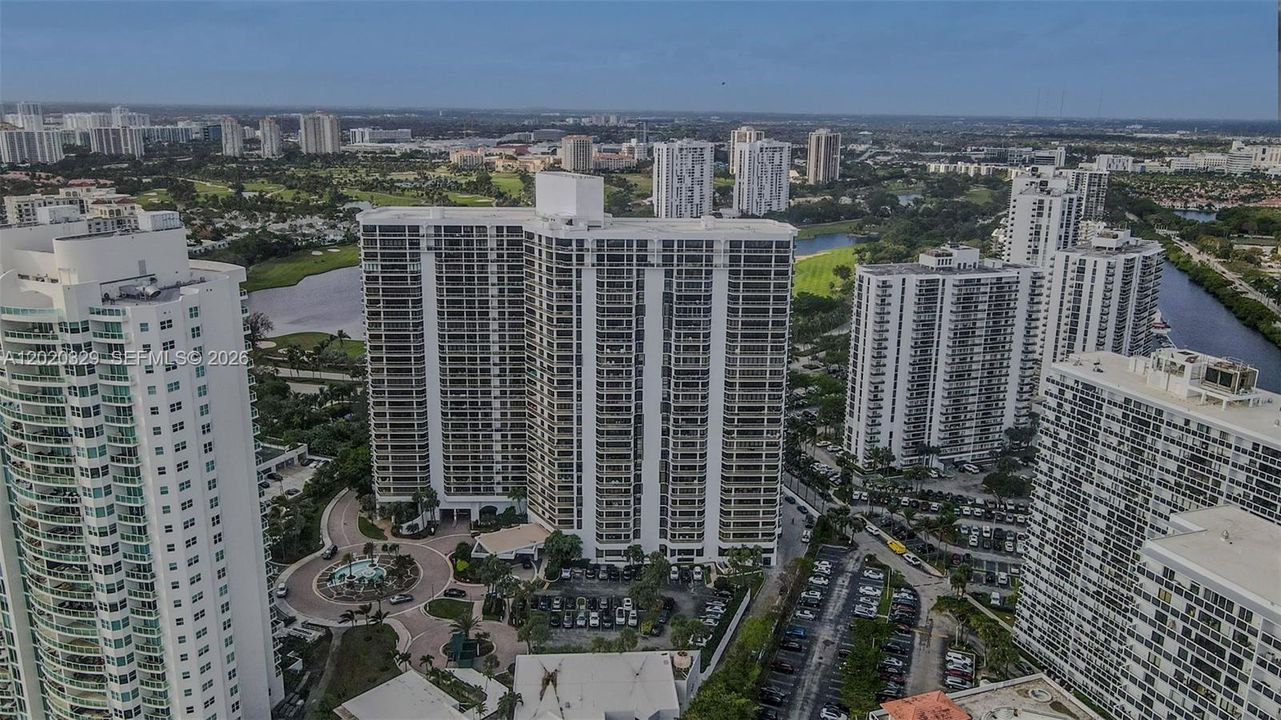 For Sale: $895,000 (2 beds, 2 baths, 1800 Square Feet)