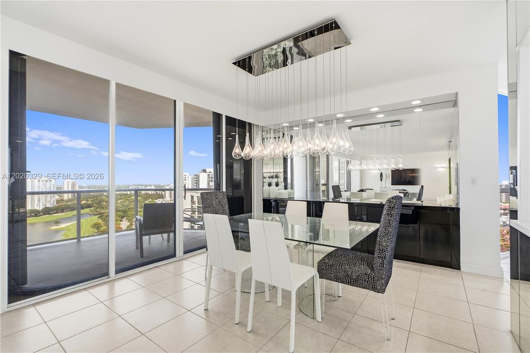 For Sale: $895,000 (2 beds, 2 baths, 1800 Square Feet)