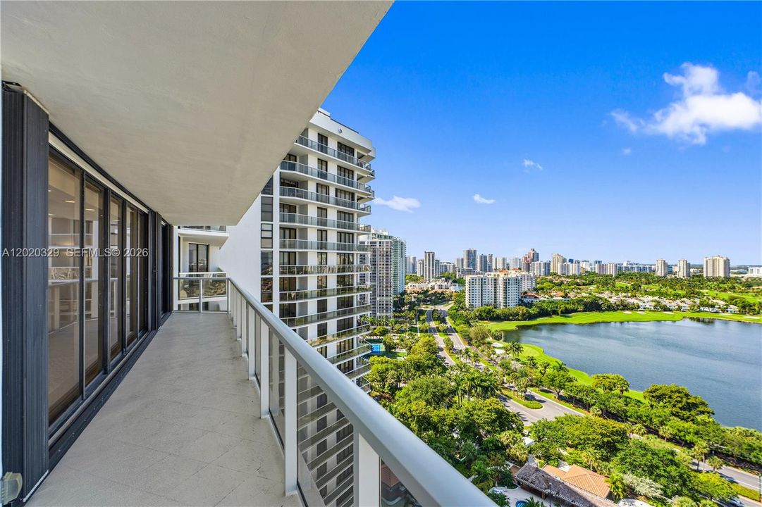For Sale: $895,000 (2 beds, 2 baths, 1800 Square Feet)