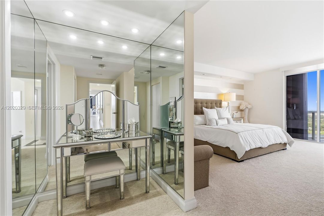 For Sale: $895,000 (2 beds, 2 baths, 1800 Square Feet)