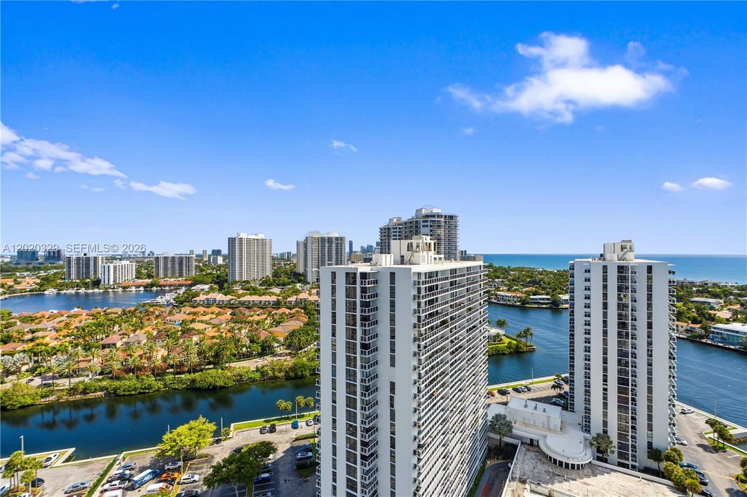 For Sale: $895,000 (2 beds, 2 baths, 1800 Square Feet)