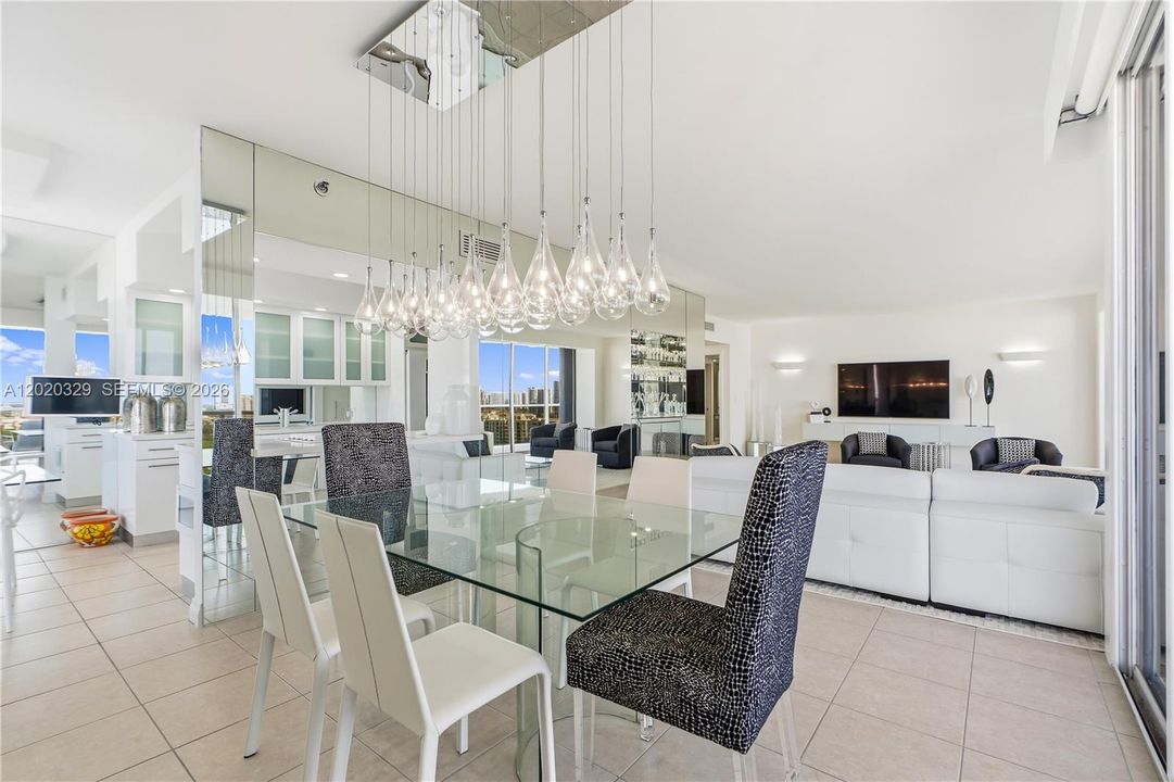 For Sale: $895,000 (2 beds, 2 baths, 1800 Square Feet)
