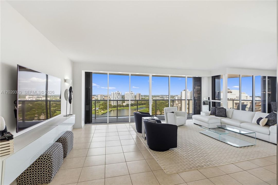 For Sale: $895,000 (2 beds, 2 baths, 1800 Square Feet)