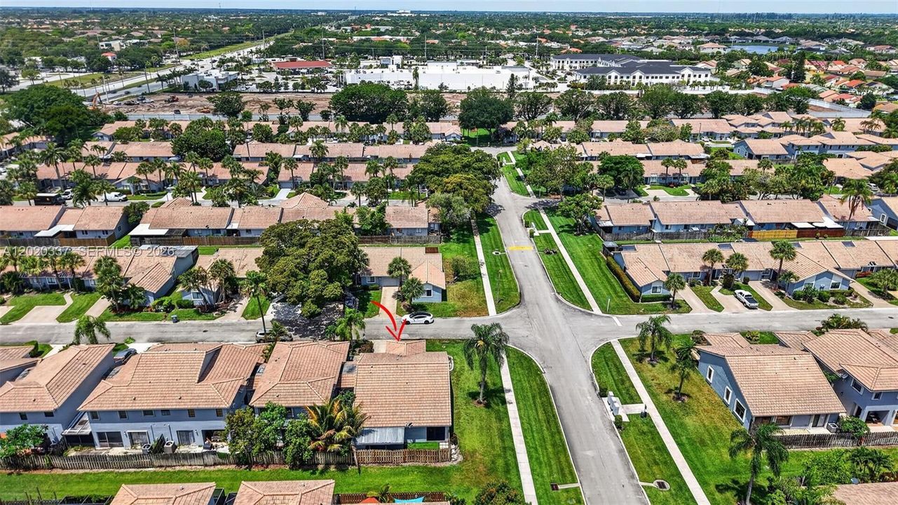 For Sale: $389,900 (2 beds, 2 baths, 1258 Square Feet)