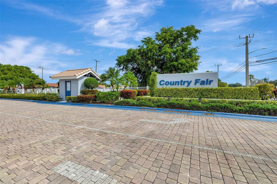 For Sale: $389,900 (2 beds, 2 baths, 1258 Square Feet)