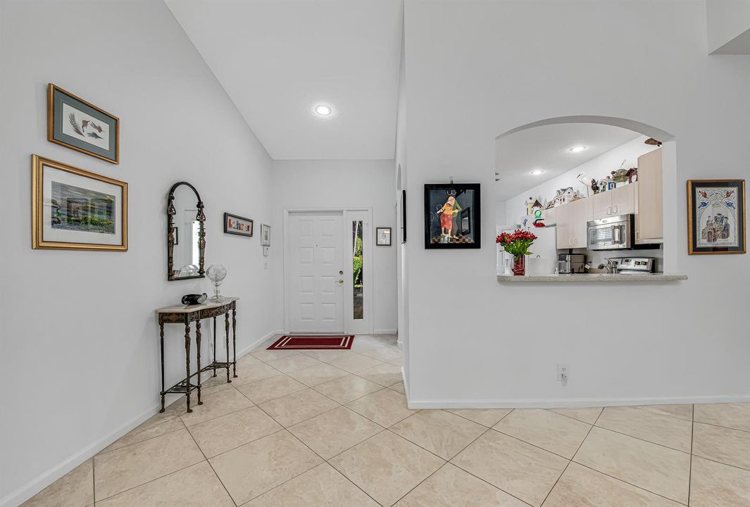 Interior Entry/Kitchen