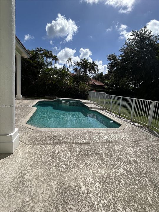 For Sale: $1,250,000 (5 beds, 4 baths, 4206 Square Feet)