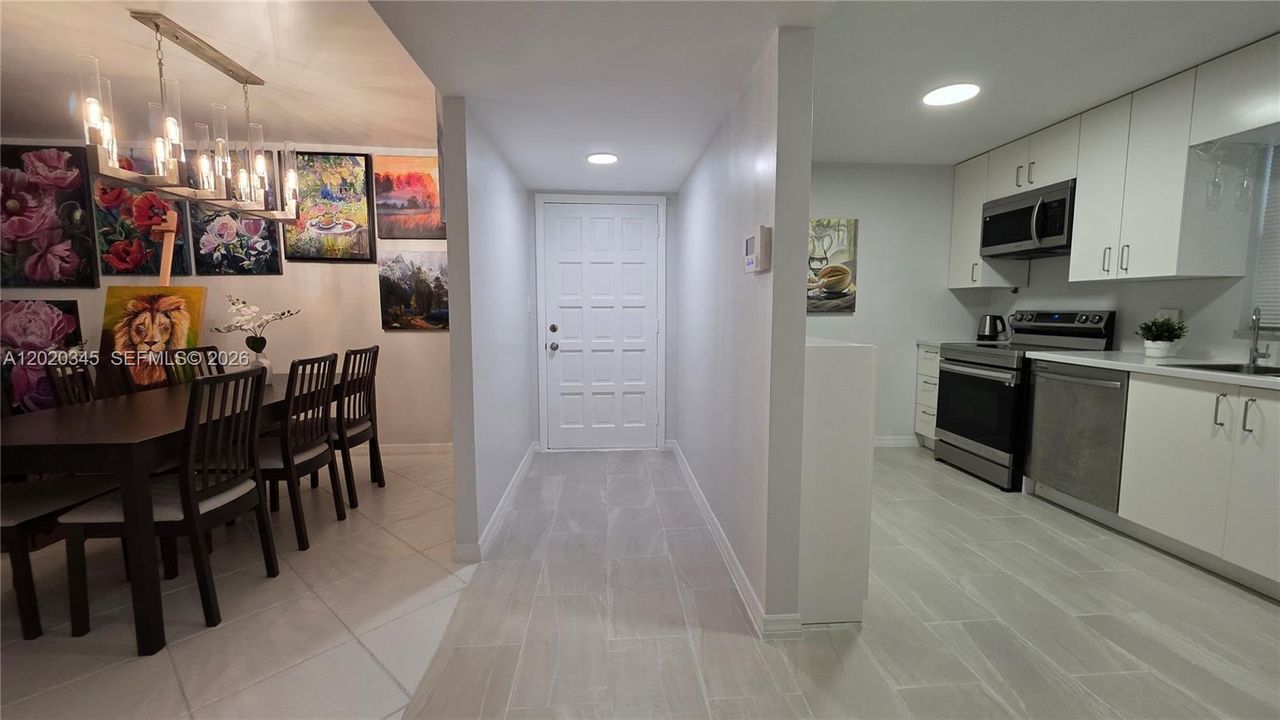 For Sale: $105,999 (1 beds, 1 baths, 1000 Square Feet)