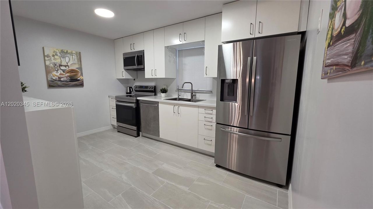 For Sale: $105,999 (1 beds, 1 baths, 1000 Square Feet)