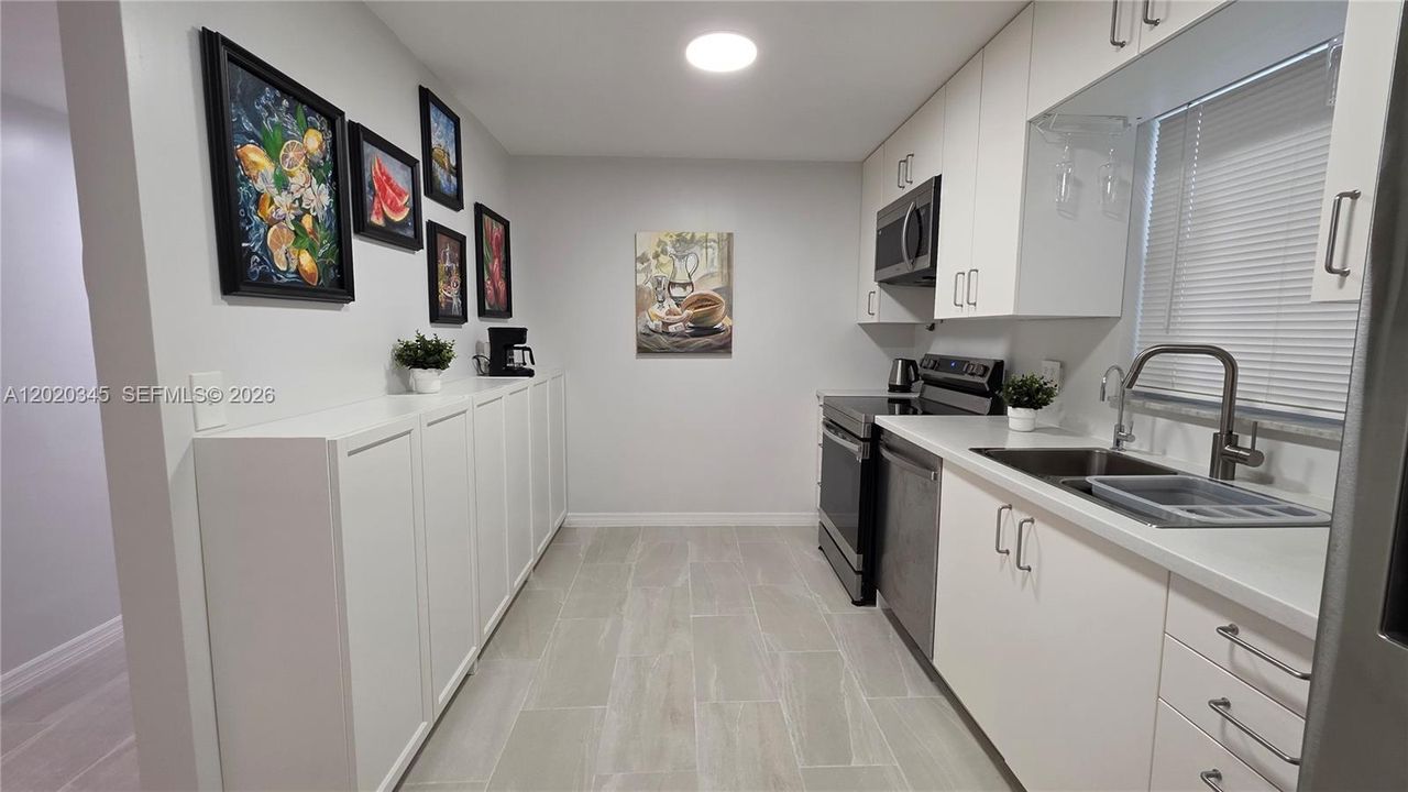 For Sale: $105,999 (1 beds, 1 baths, 1000 Square Feet)