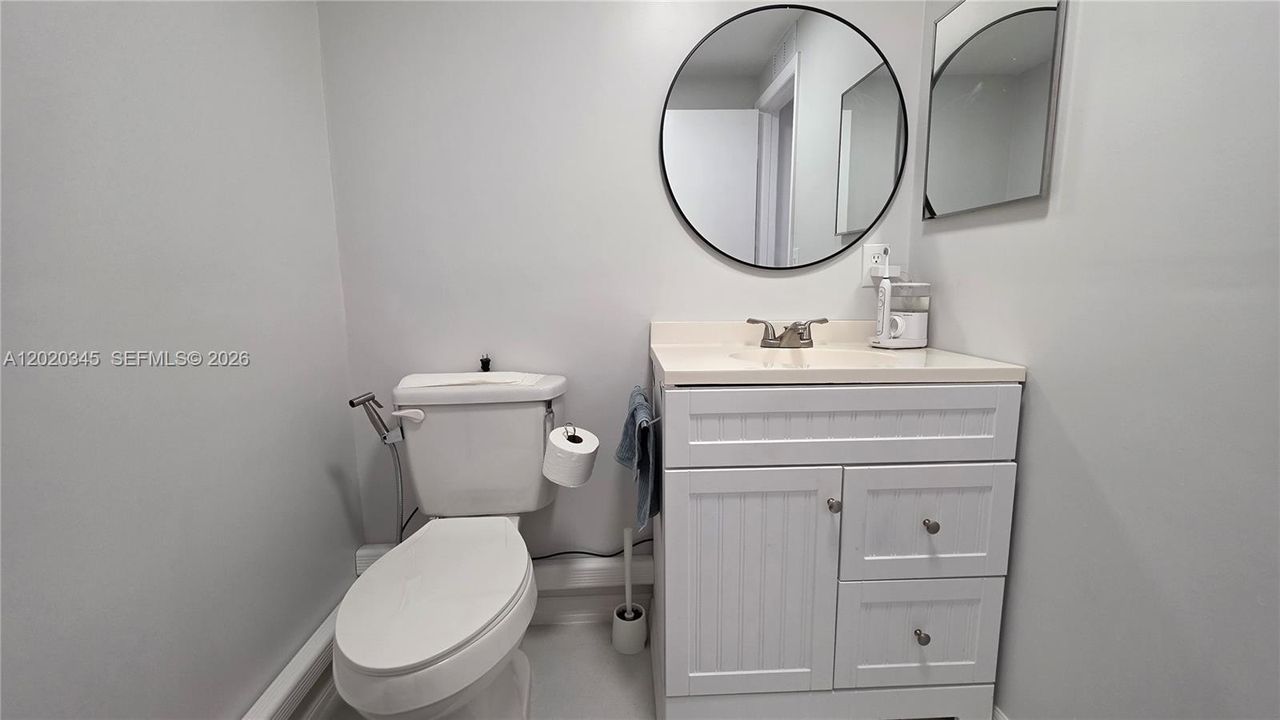 For Sale: $105,999 (1 beds, 1 baths, 1000 Square Feet)