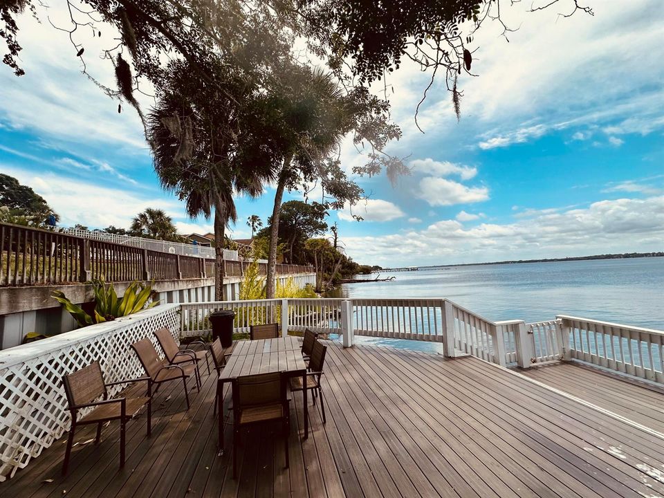 DOCK