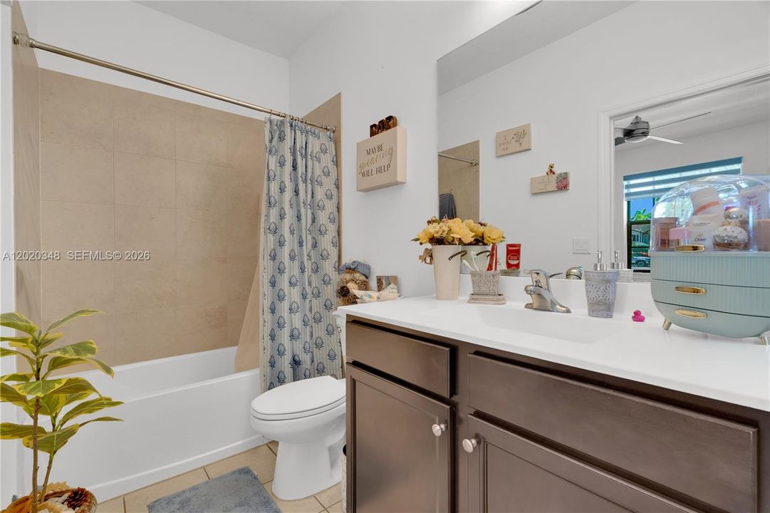 For Sale: $370,000 (3 beds, 2 baths, 1326 Square Feet)