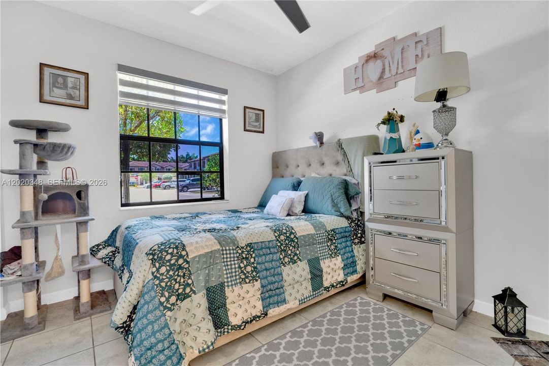 For Sale: $370,000 (3 beds, 2 baths, 1326 Square Feet)