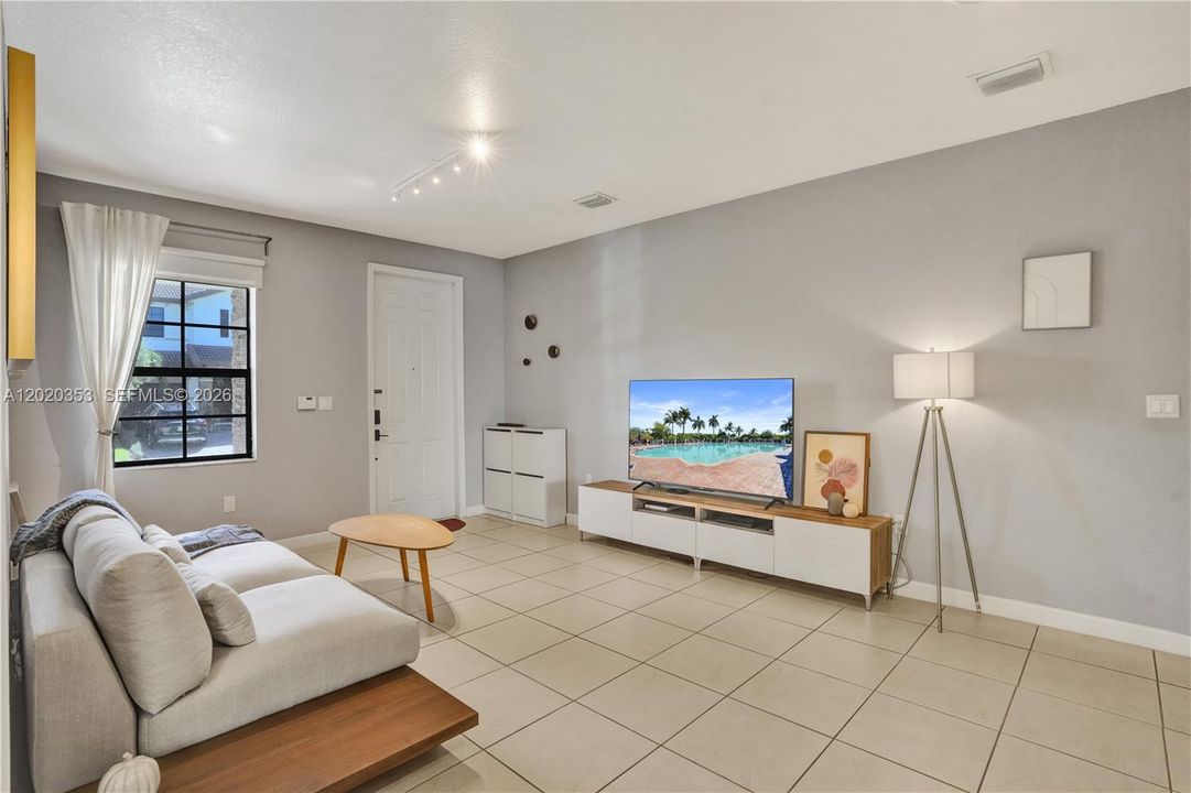 Active With Contract: $510,000 (3 beds, 2 baths, 1968 Square Feet)