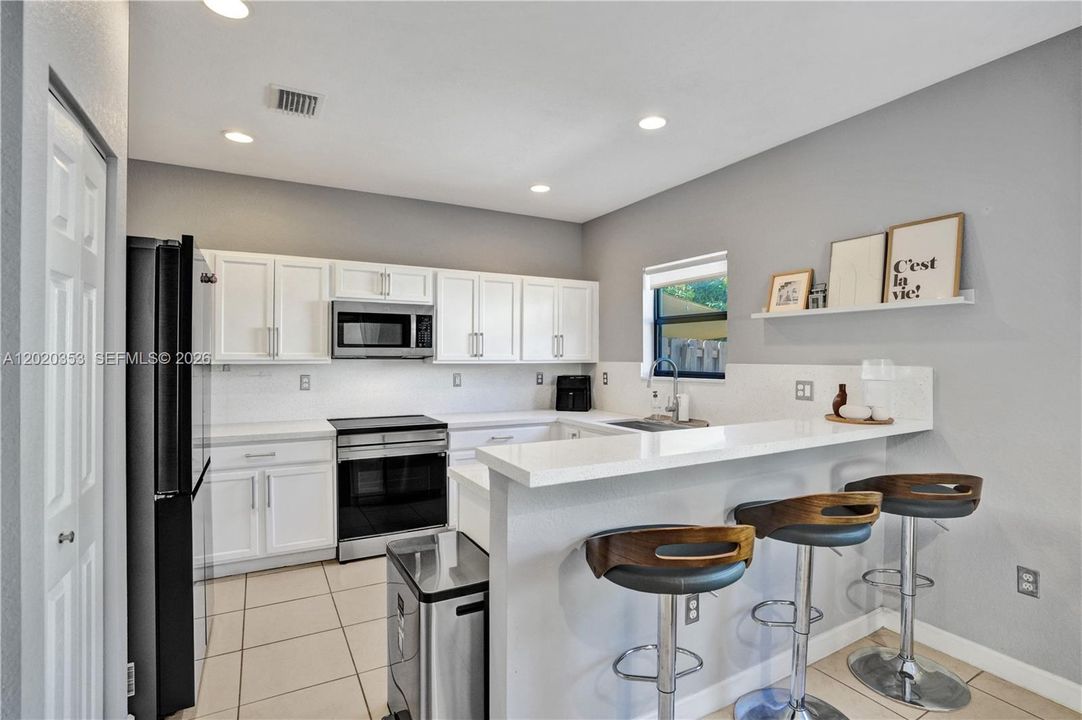 Active With Contract: $510,000 (3 beds, 2 baths, 1968 Square Feet)